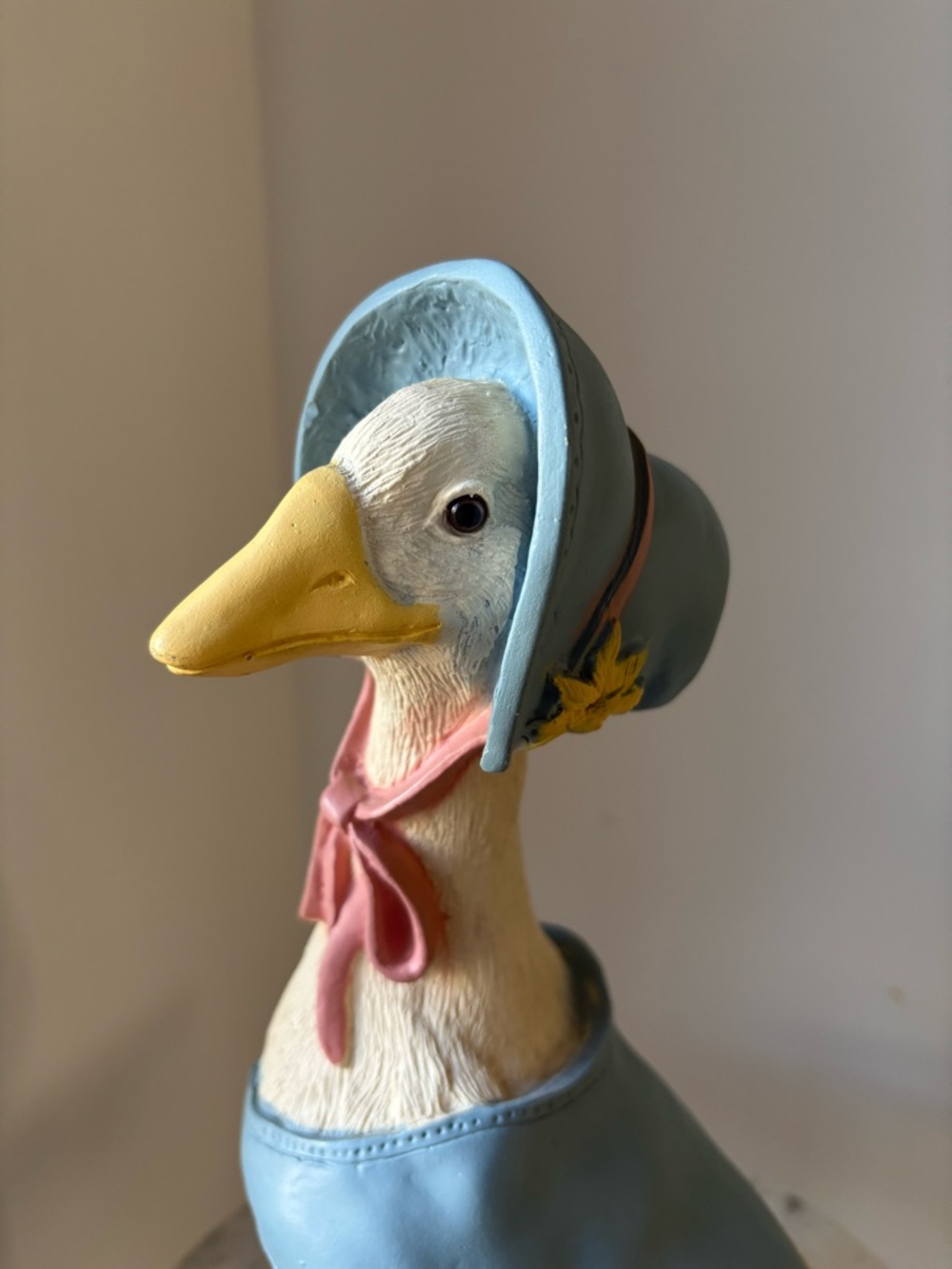 Vintage Scioto 1987 Quaker Duck Ceramic Bisque 8.5 Inches Blue Bonnet Pink Scarf - Picture 4 of 11